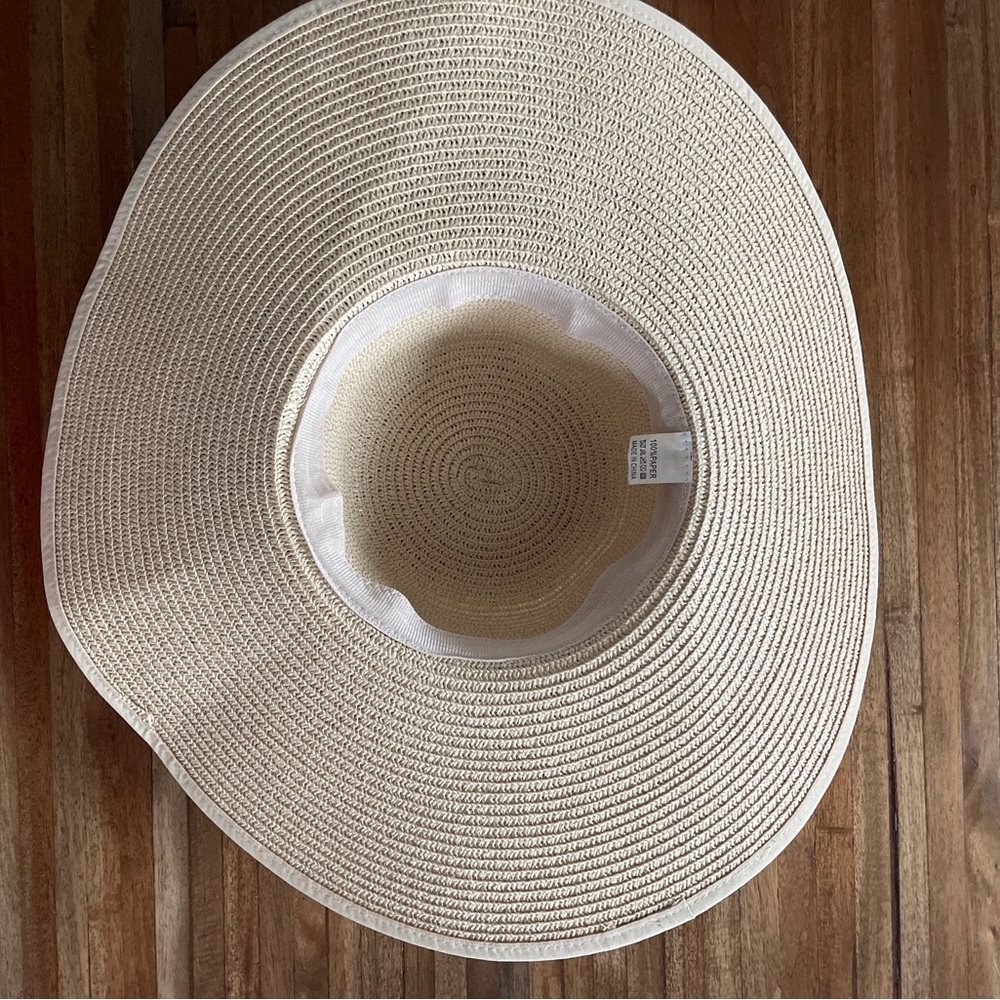 🩷Sale🩷Cream Wide-Brim Hat with Bow - Picture 3 of 6